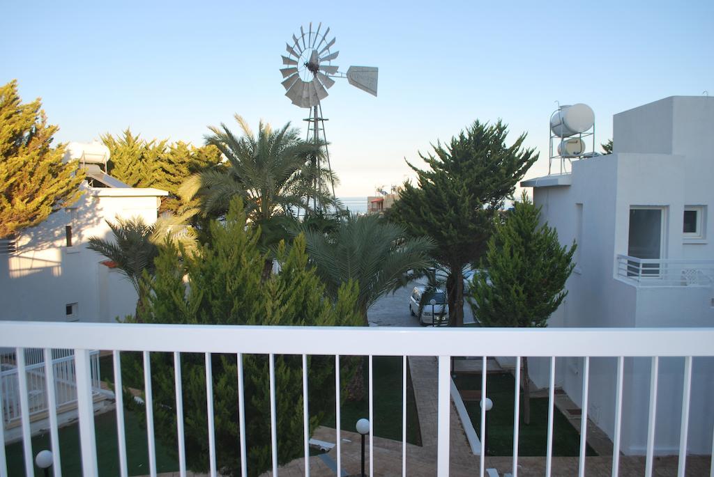 Flisvos Beach Apartments Protaras Habitación foto
