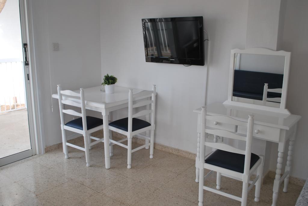 Flisvos Beach Apartments Protaras Habitación foto